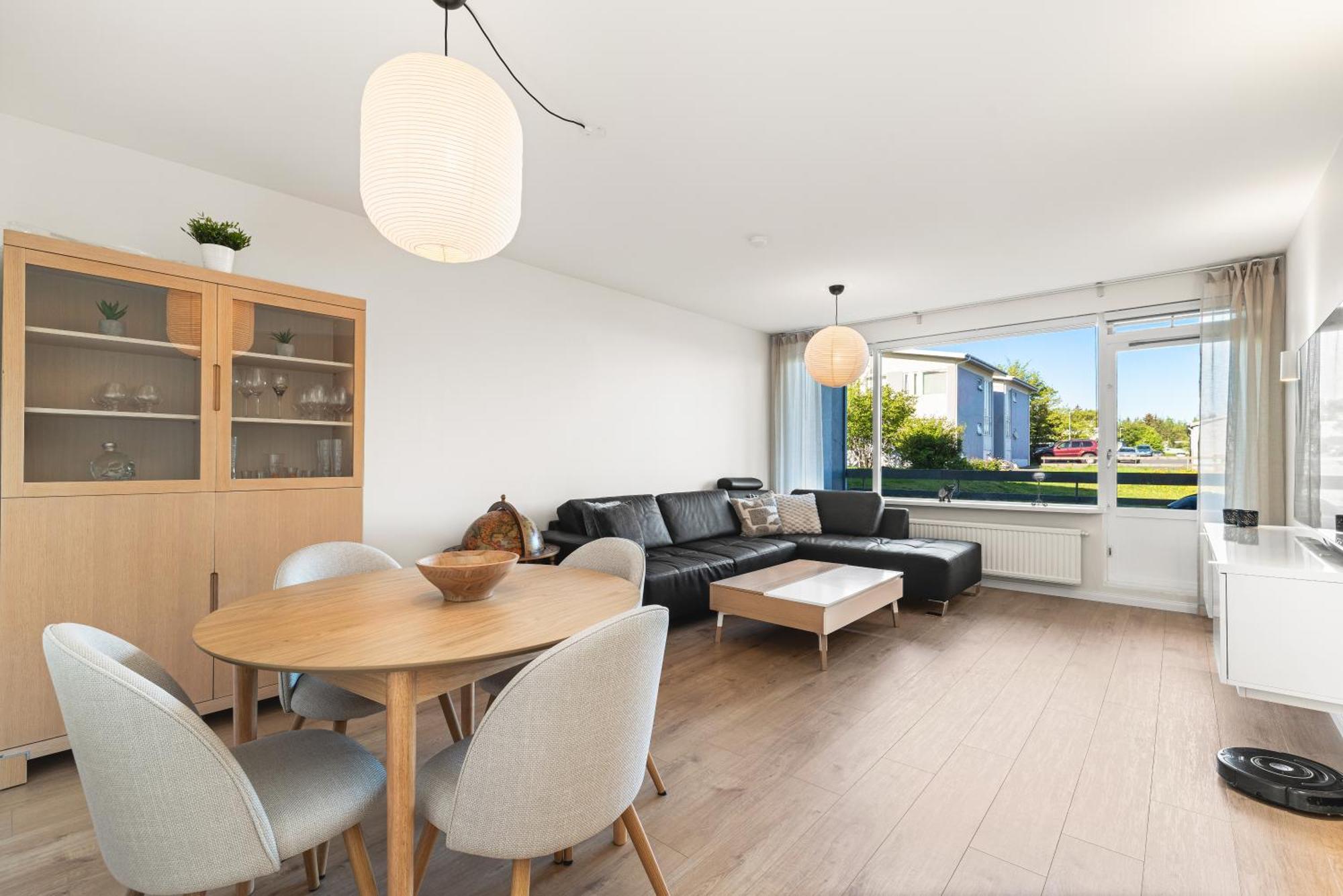 Perfect Spacious 2-bedroom Near Sky Lagoon Apartment
