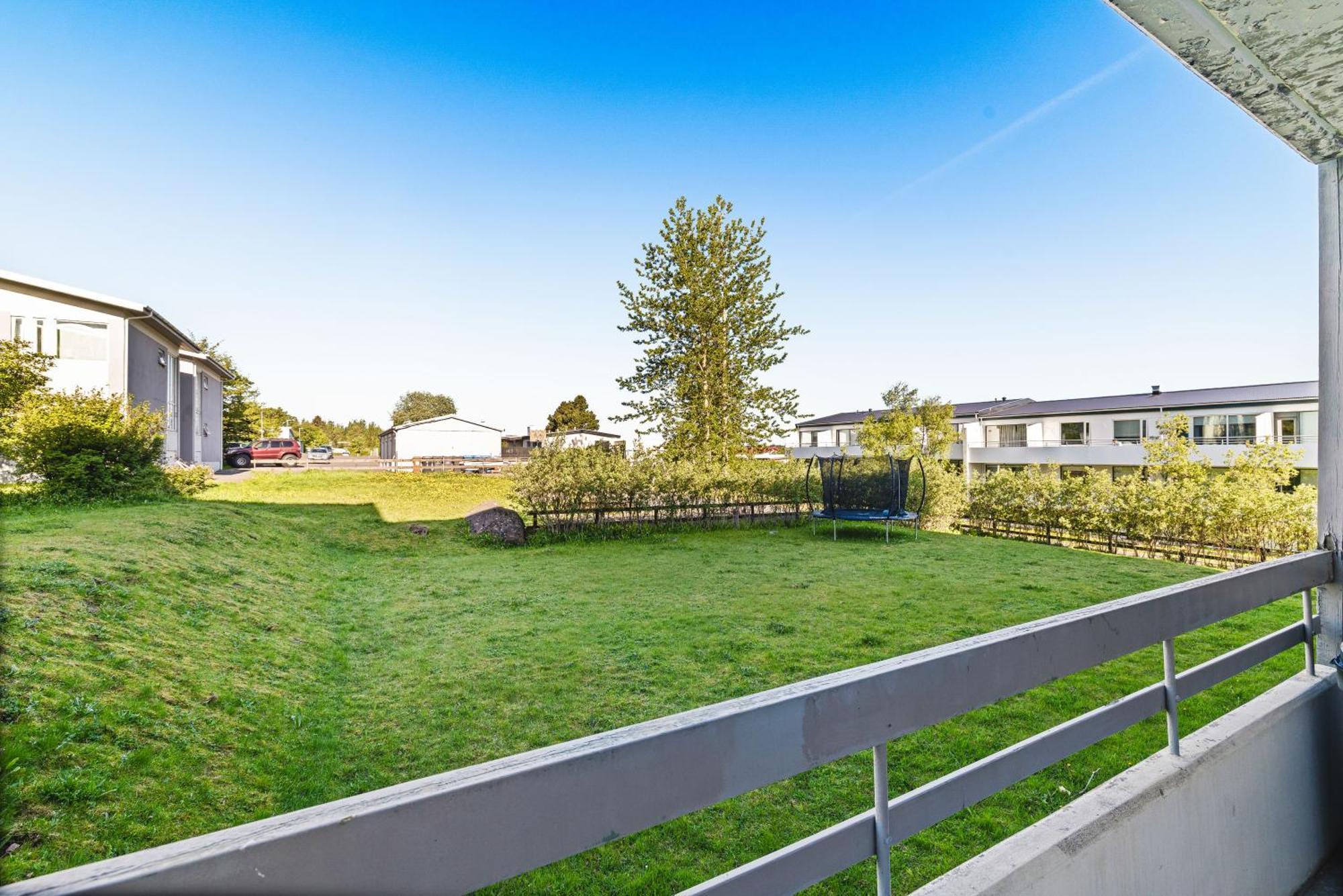 Perfect Spacious 2-bedroom Near Sky Lagoon *