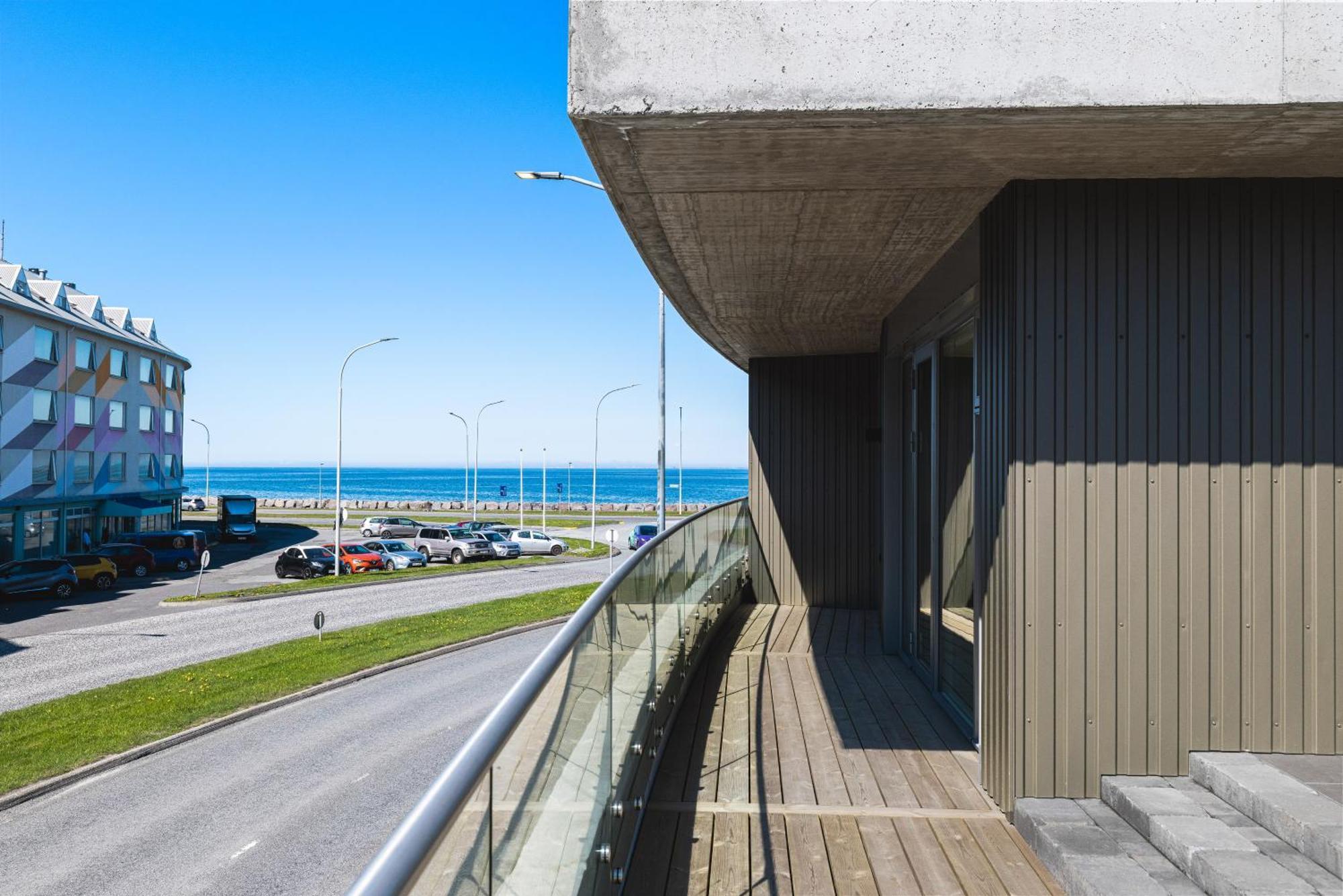 Apartment Your Perfect Oasis With Large Porch & Scenic Views Reykjavik