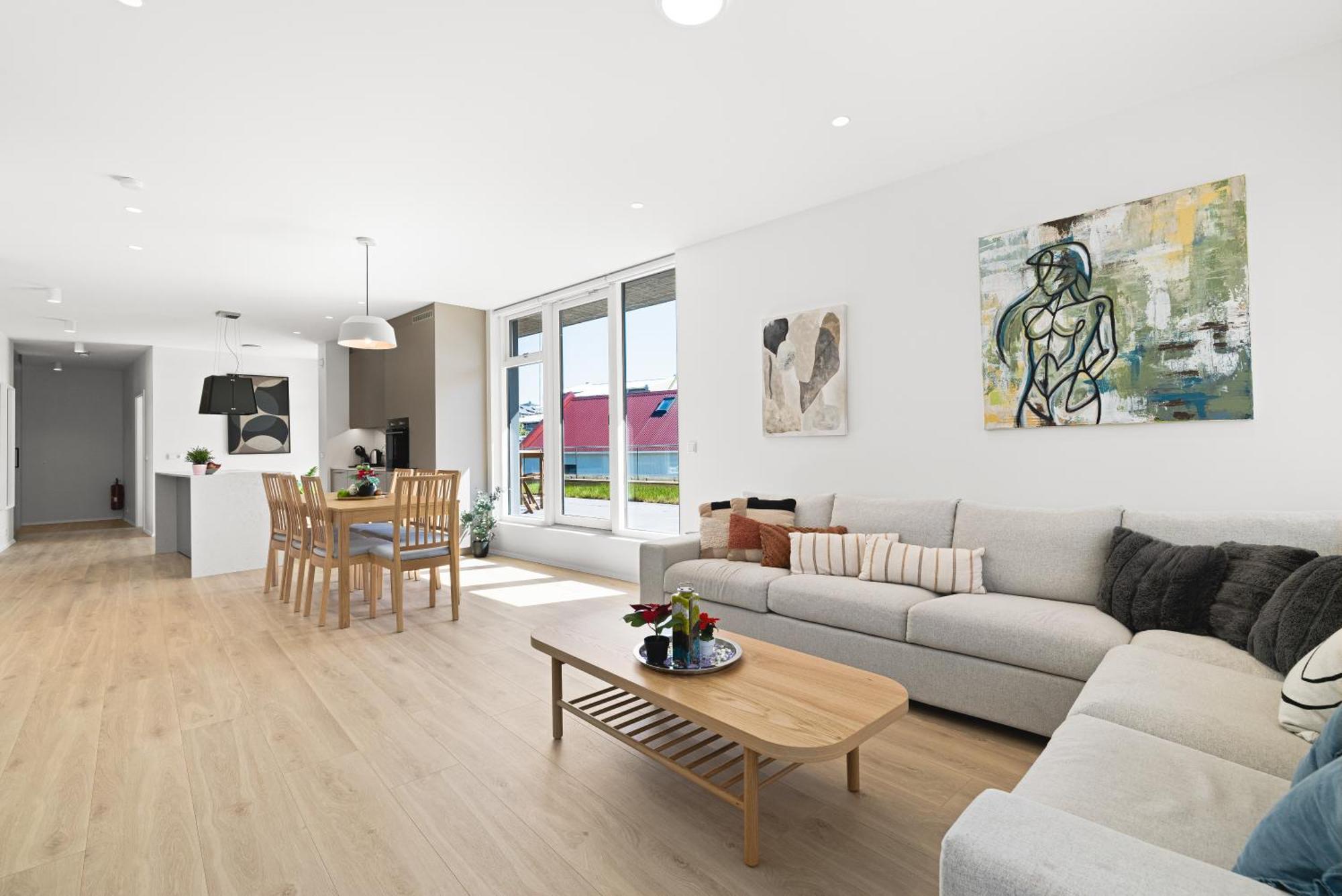 Your Perfect Oasis With Large Porch & Scenic Views Apartment *