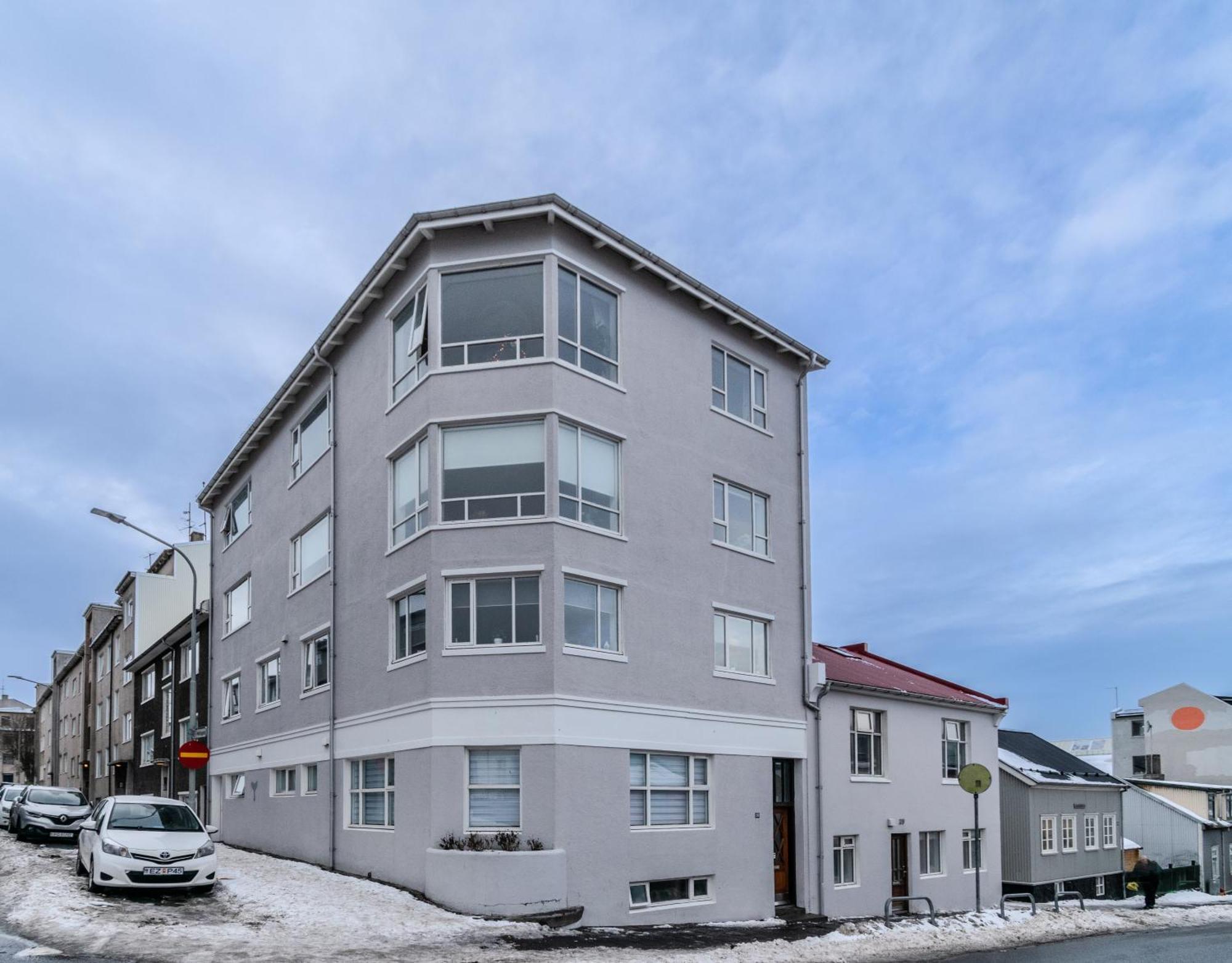 Framnesvegur - Two Bedroom Apartamento *