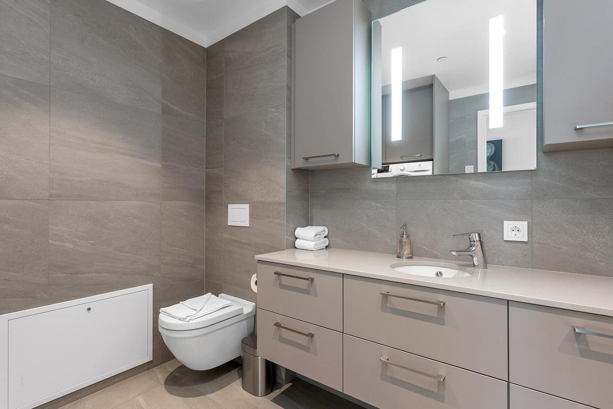 Spacious Luxury 3br With 2 Bathrooms 1003 Apartamento Reikiavik