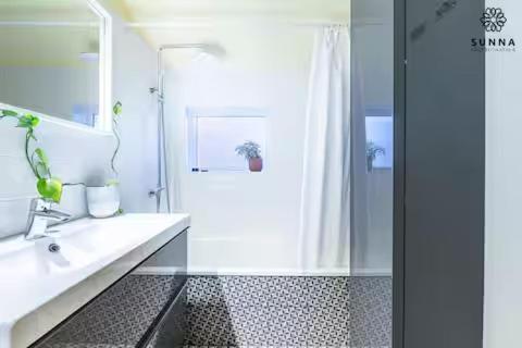 Bright, Modern 2br In * Reiquiavique