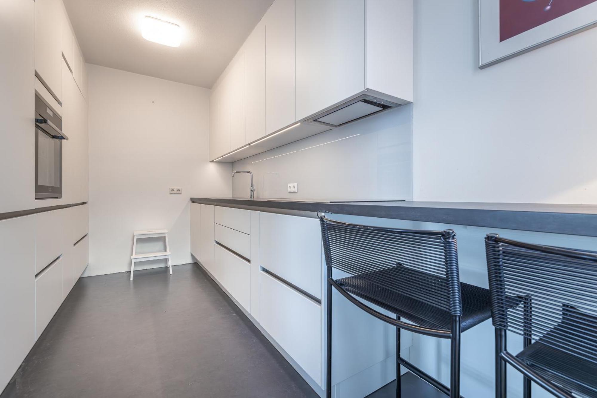 Stylish 2br With Parking In The Heart Of