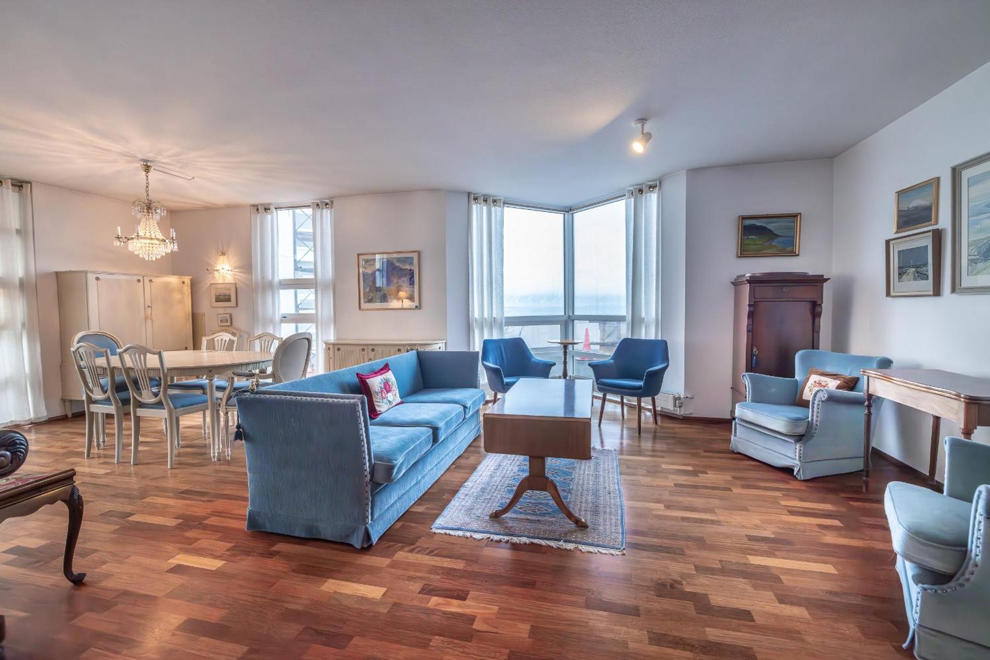 Stylish 2br With Parking In The Heart Of Reykjavik