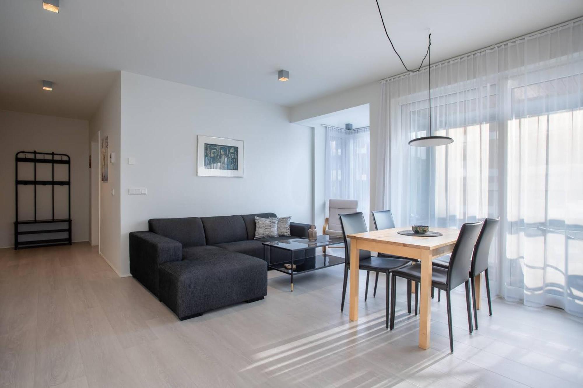 2br With Free Parking Reiquiavique