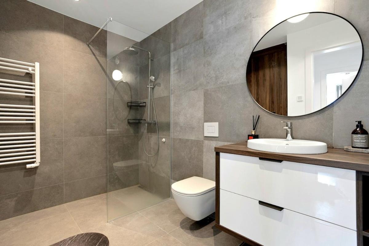 Beautiful In Good Location Apartment