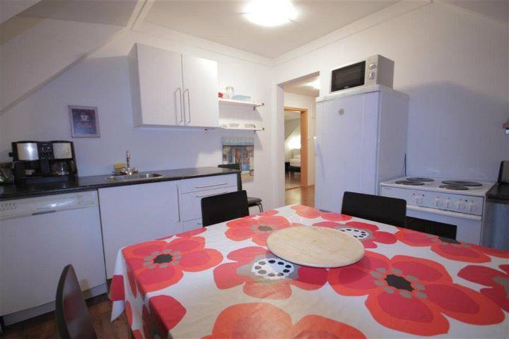 Town House 3*