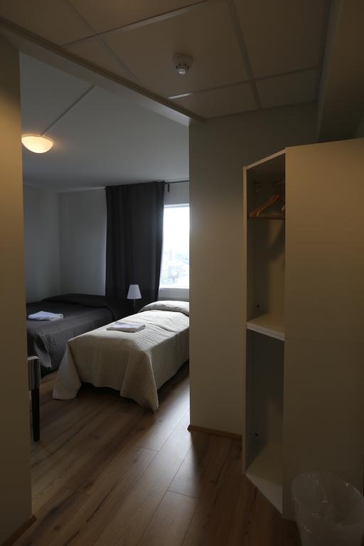 100 Iceland 3* Reiquiavique