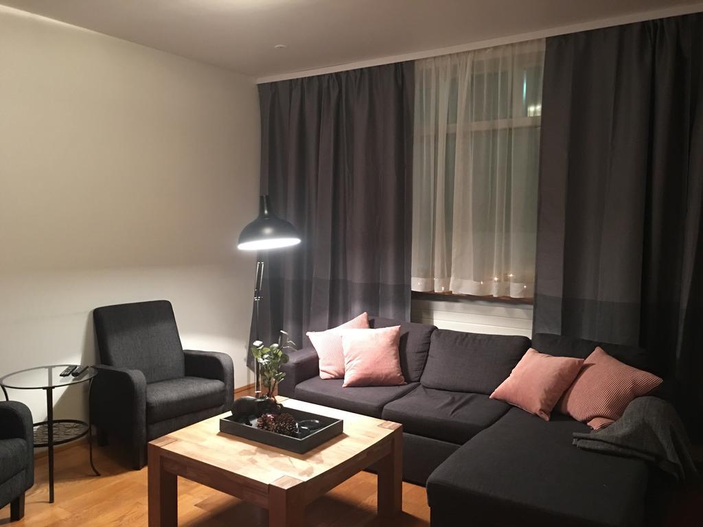 Leaf Apartment *