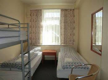 Guest house Vikingur 2*