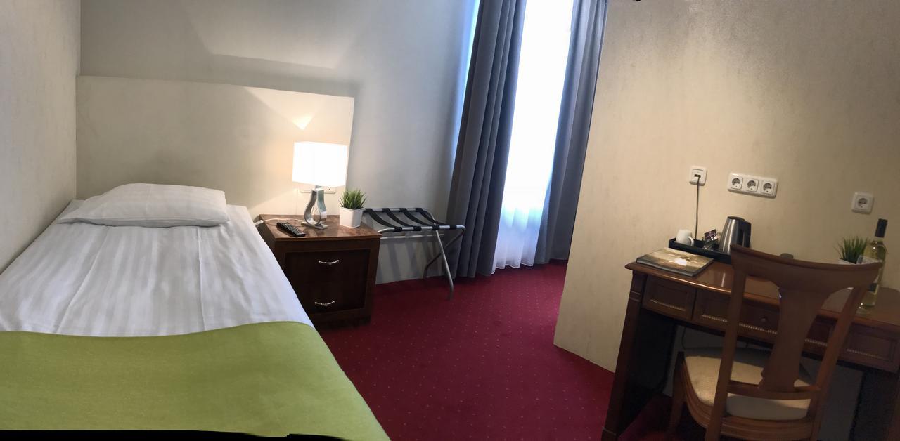 Smari Hotel 3*
