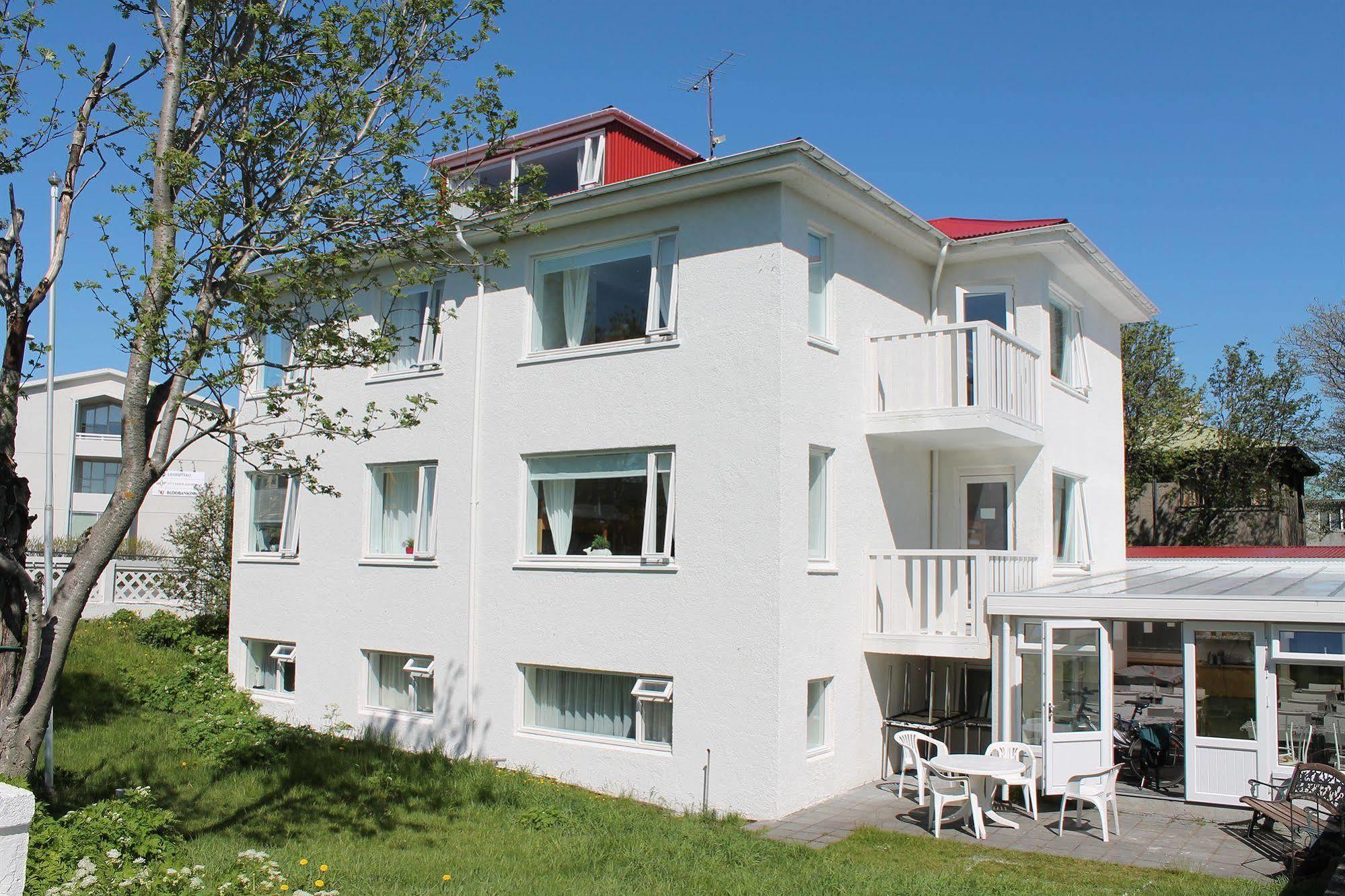 Hostel Village *