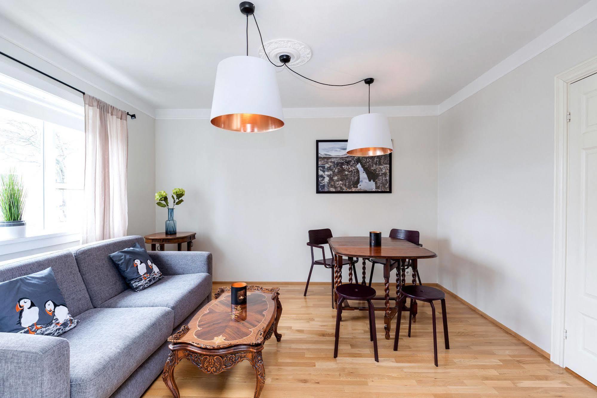 Freyja & Guest house 2*