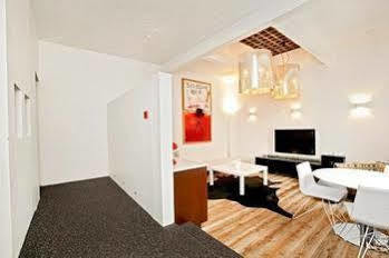 K Apartment *