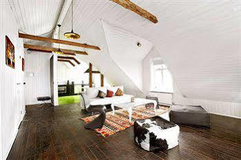Apartment K *