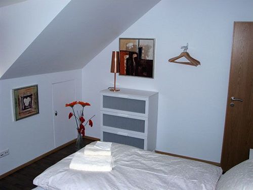 Town House 3*
