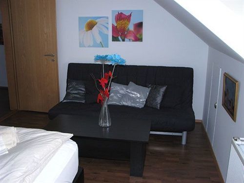 Town House 3*