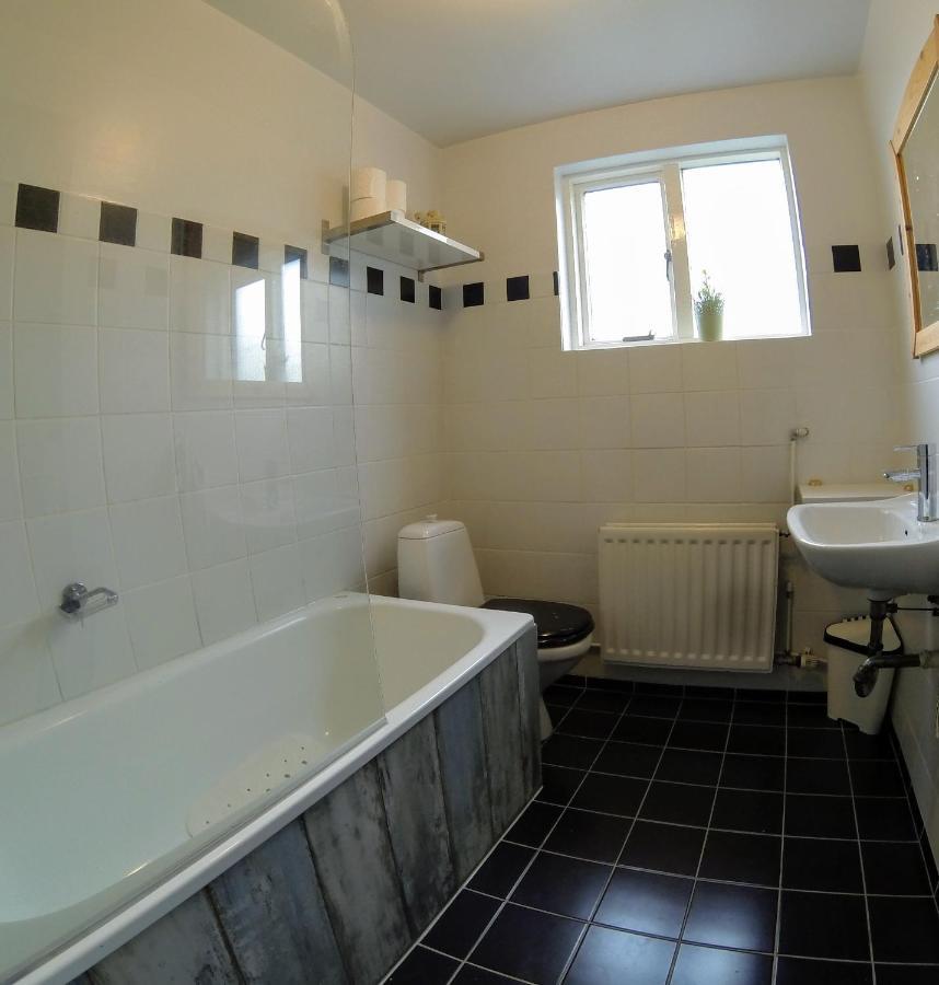 Skjolbraut - Cozy - Location - Free Parking - Close To A Public Swimming Pool And Sky Lagoon Apartamento *