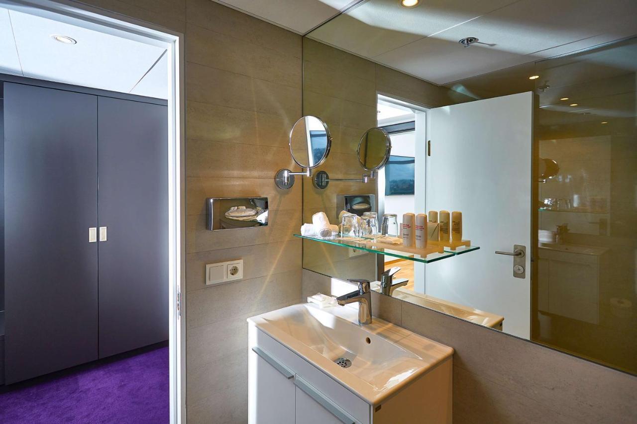 Radisson Blu Saga Hotel, 4*