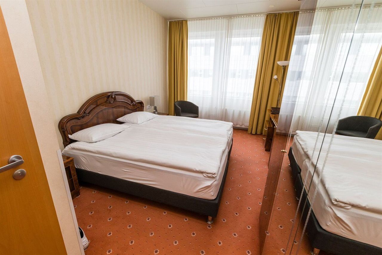 Smari Hotel 3*