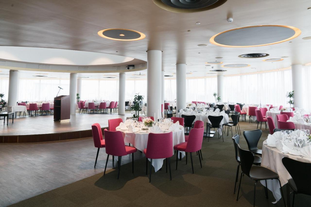 Radisson Blu Saga Hotel,