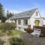 Cosy 3-Bedroom Family Friendly Apartment