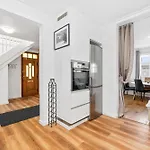 Huge Apartment - Best Location - Large Patio