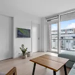 Stylish & Modern 2Br Downtown Apartment