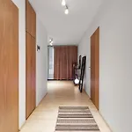 Premium Apartment Queen Downtown
