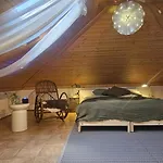 2 Bedroom Apartment With A Loft- Close To Downtown