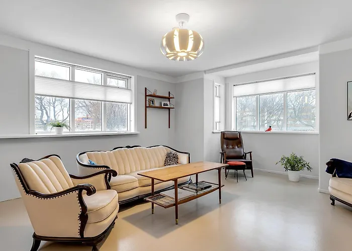Spacious&Central Apartment - 3 Bedrooms