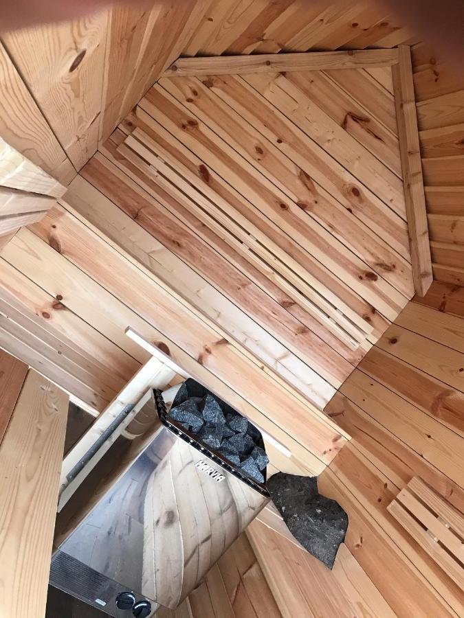 Iceland Sjf Villa, Hot Tub & Outdoor Sauna Amazing Mountains And View Over Reiquiavique