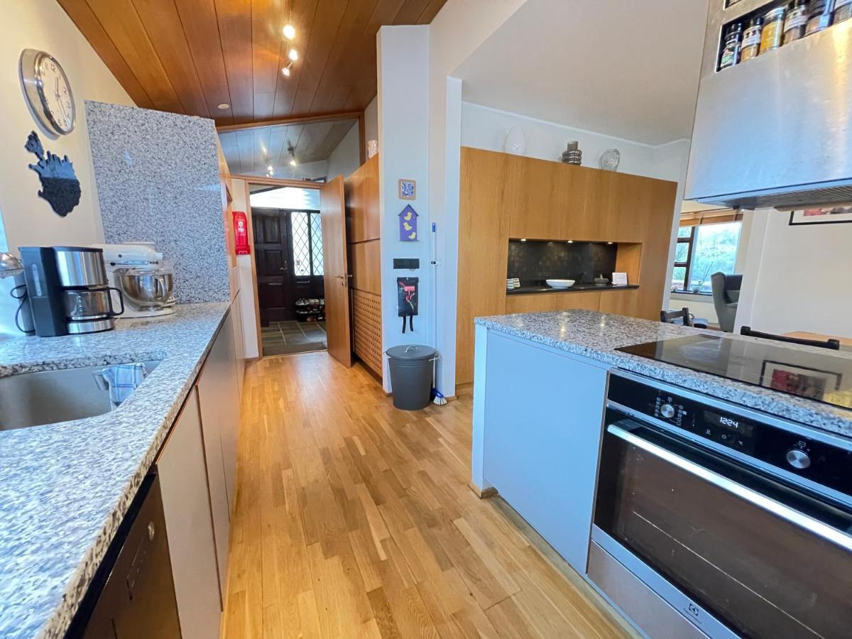 Cosy And Family Friendly House In Centrally Located In Laugardalur Reykjavík