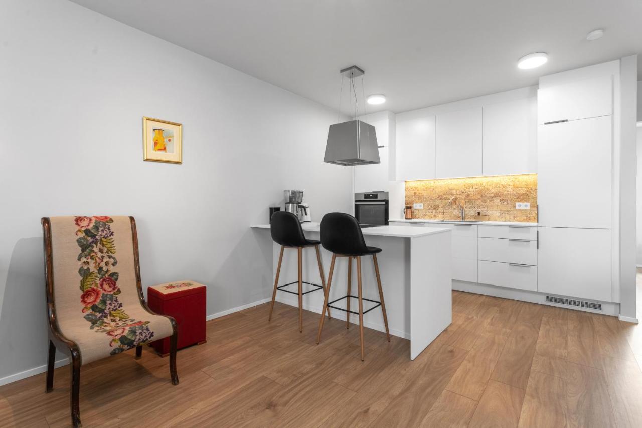 Modern 2br Flat W/ Balcony Apartment Reykjavik