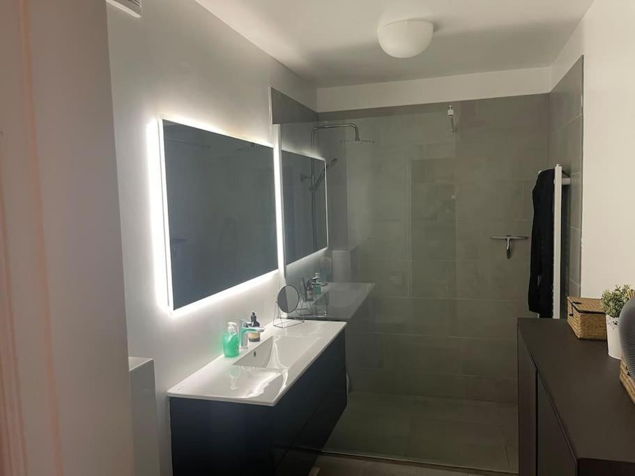 Cool Place In Perfect Location Downtown Apartment *