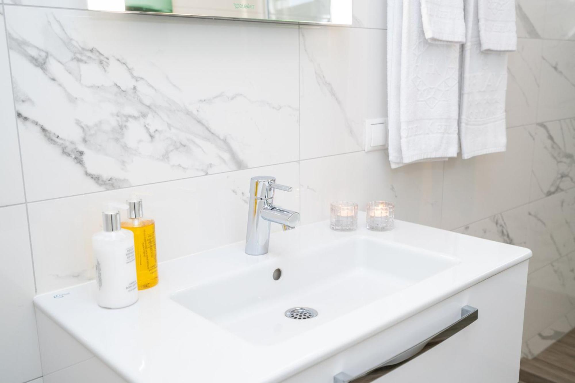 By Reykjavik Airport Guest house 2*