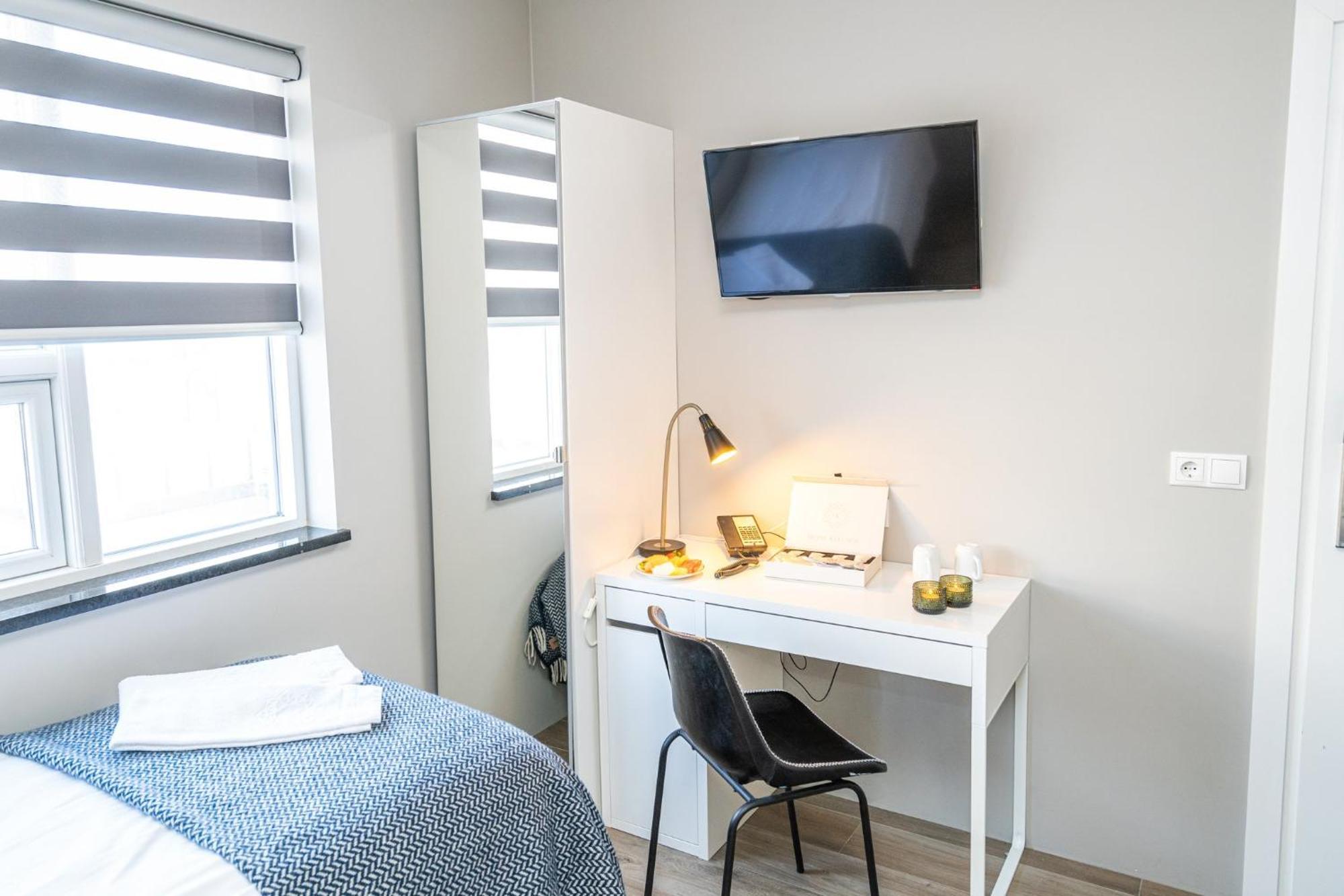 By Reykjavik Airport Guest house 2*