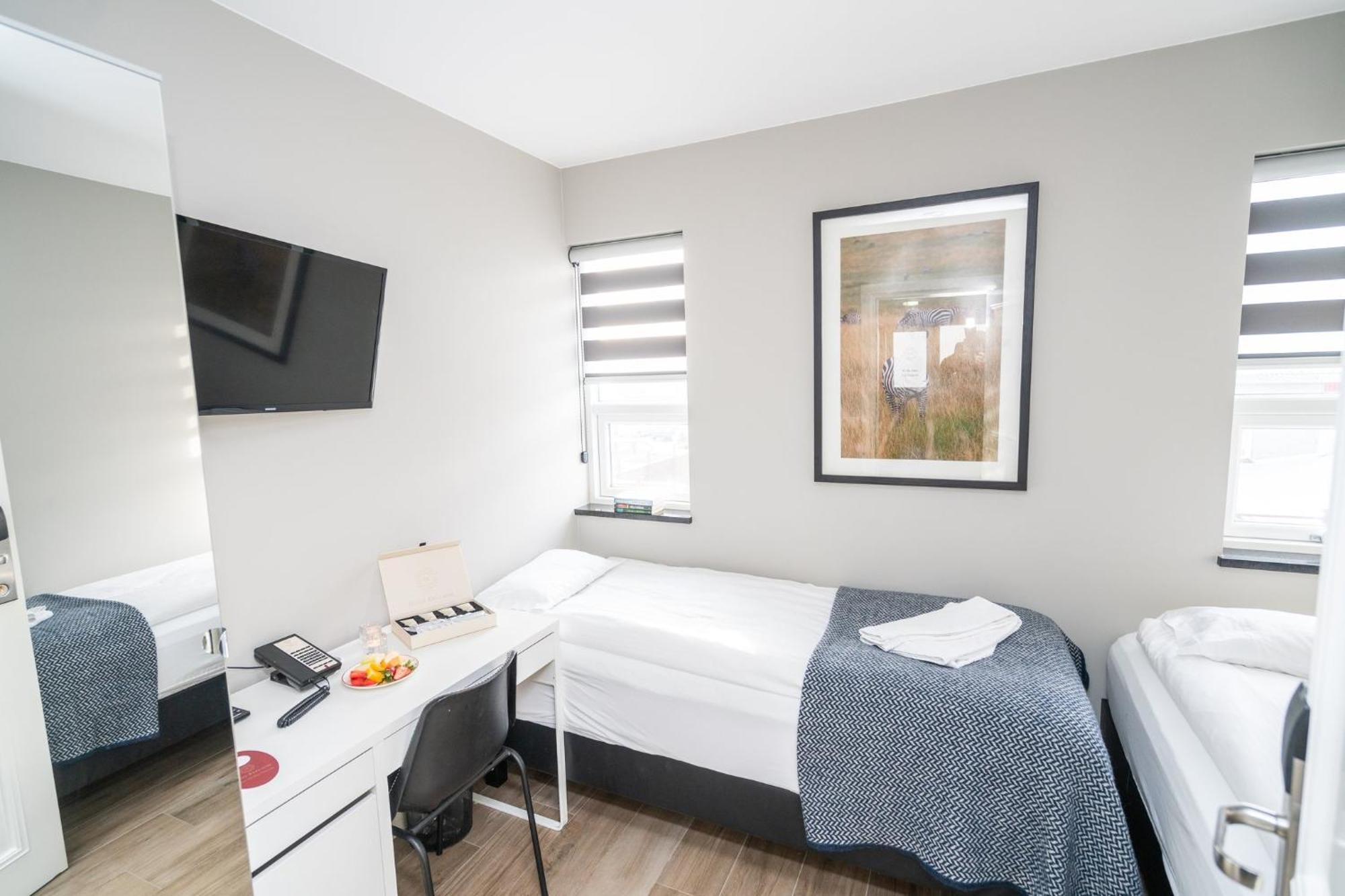 By Reykjavik Airport Guest house