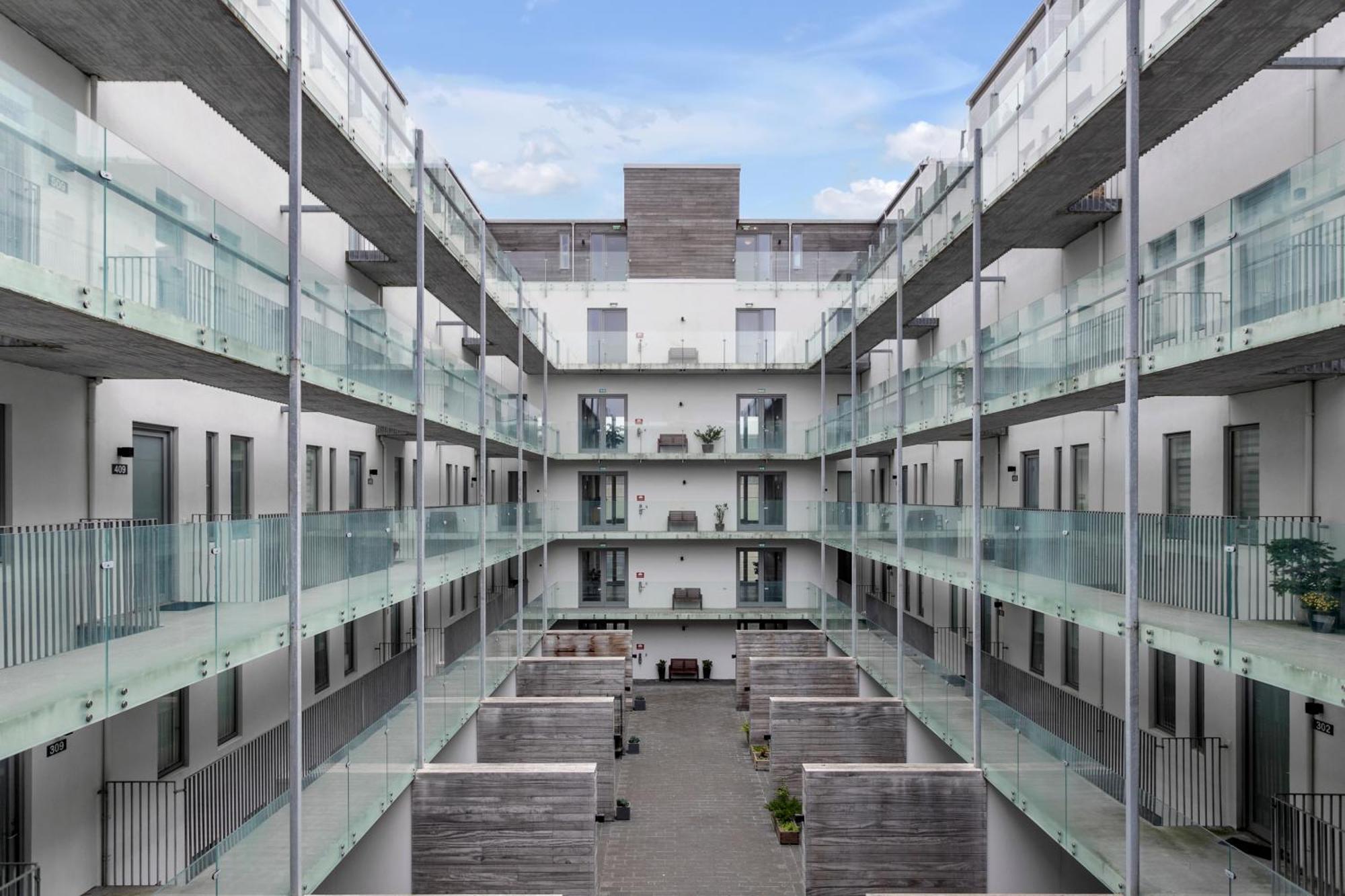 Venture Vacation-king Bed, With Free Parking * Reykjavík