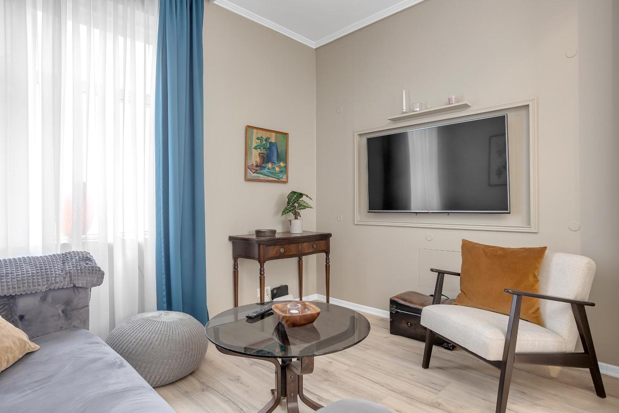 Cozy 2br Flat In Downtown