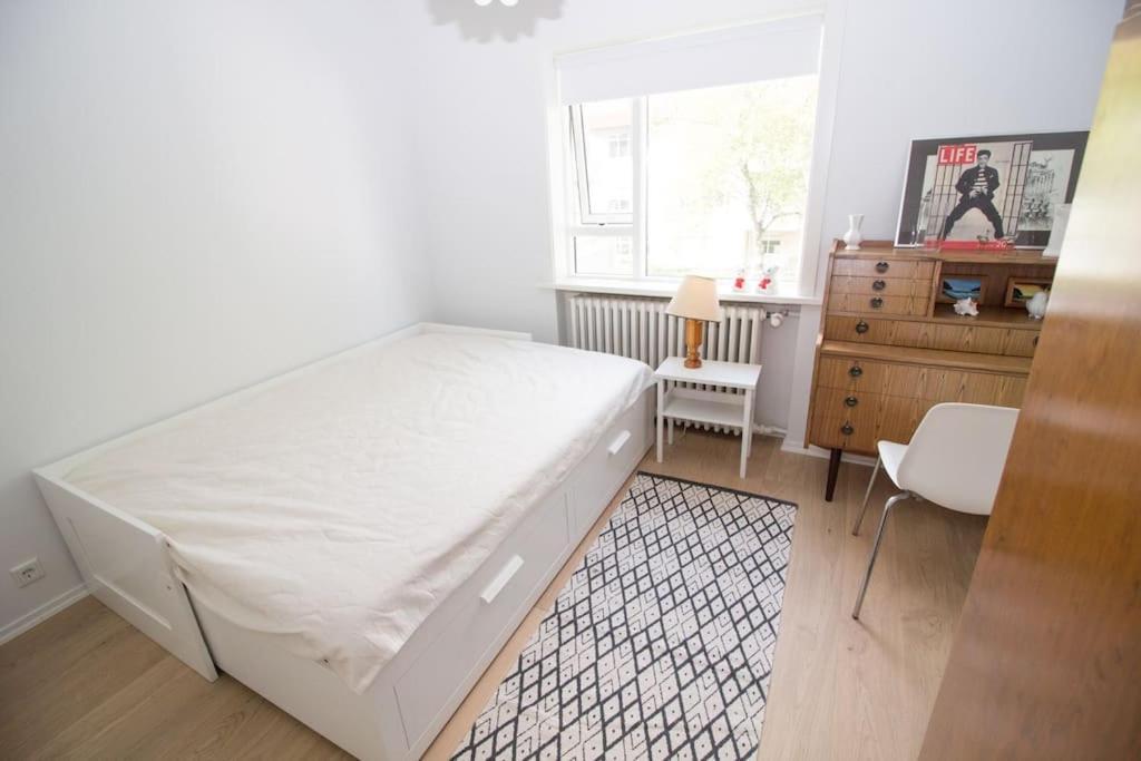 Apartment Sunny Family Reykjavík