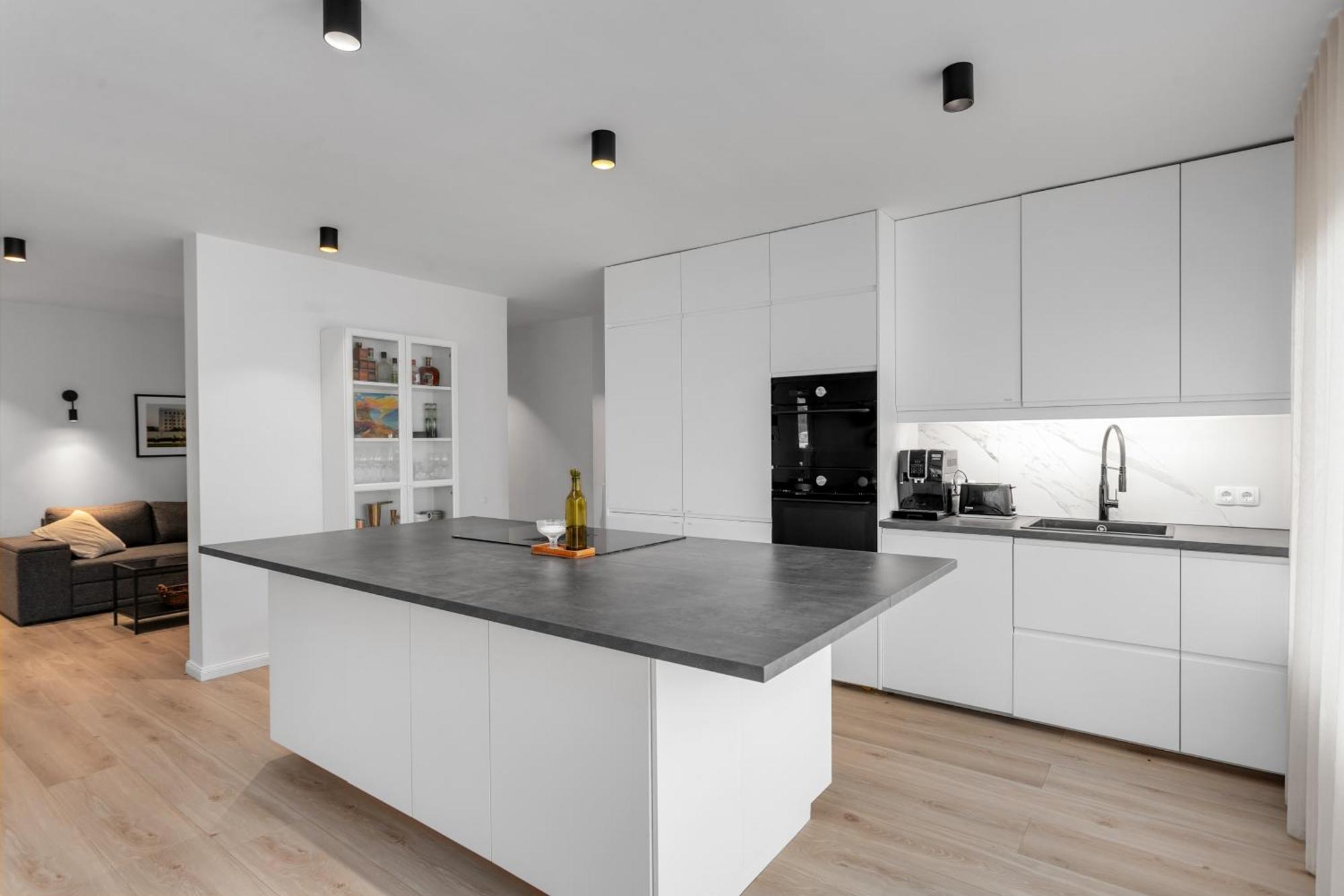 Stylish 3br Apartment