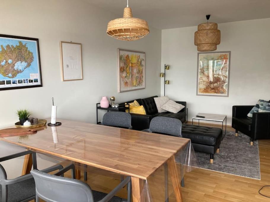 Spacious Flat - Magnificent View * Reykjavik
