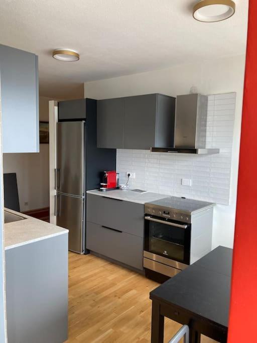 Spacious Flat - Magnificent View Apartment