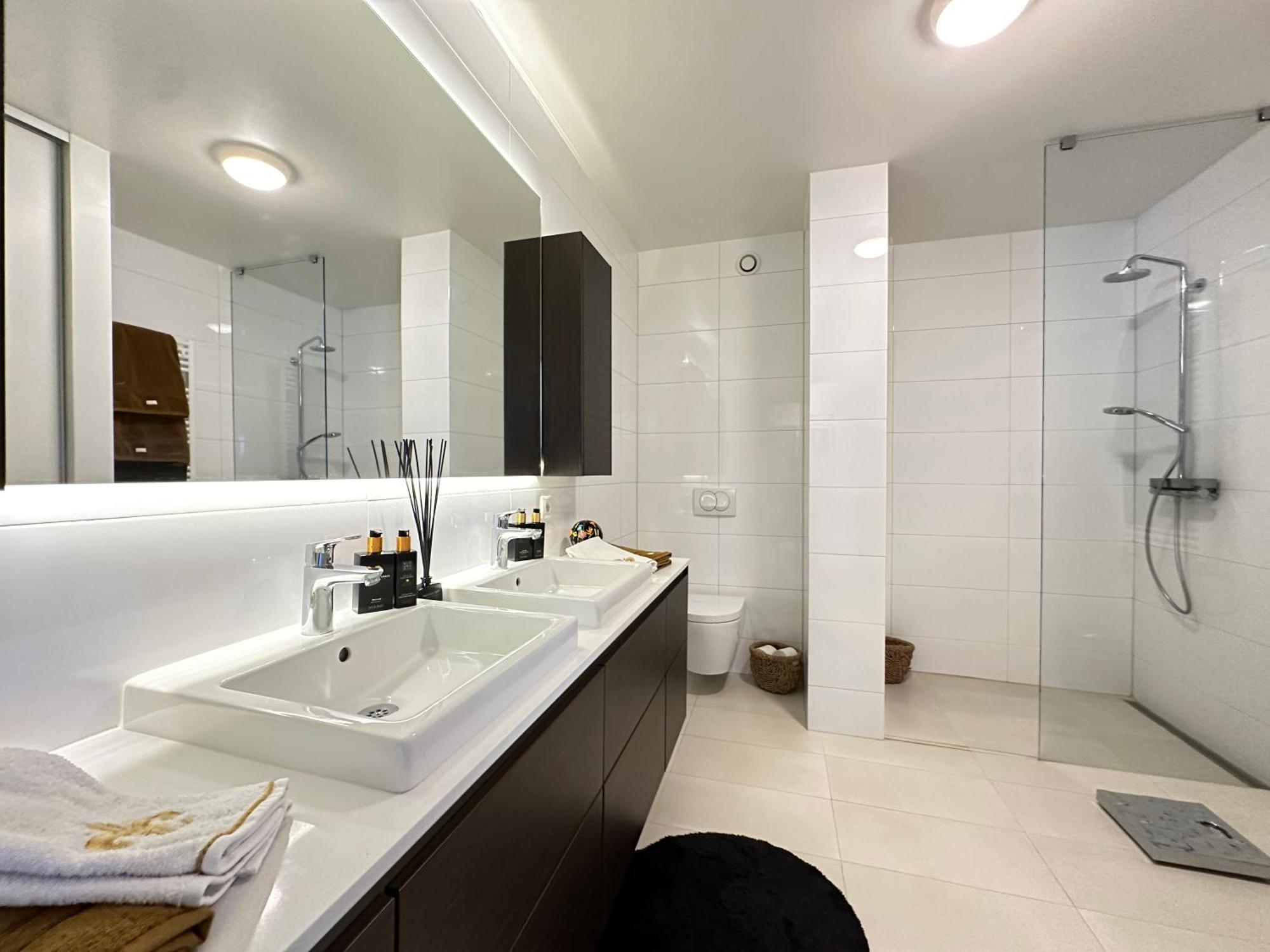 Apartment Luxary Aparmtent In Grandavegur Downtown - Birta *