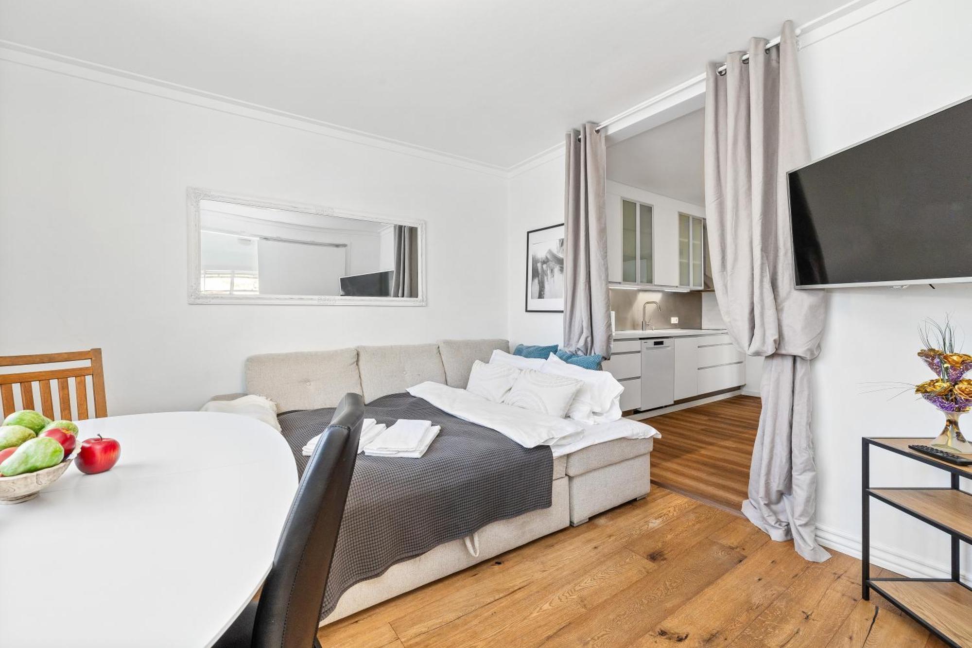 Huge - Location - Large Patio Apartment Reykjavik