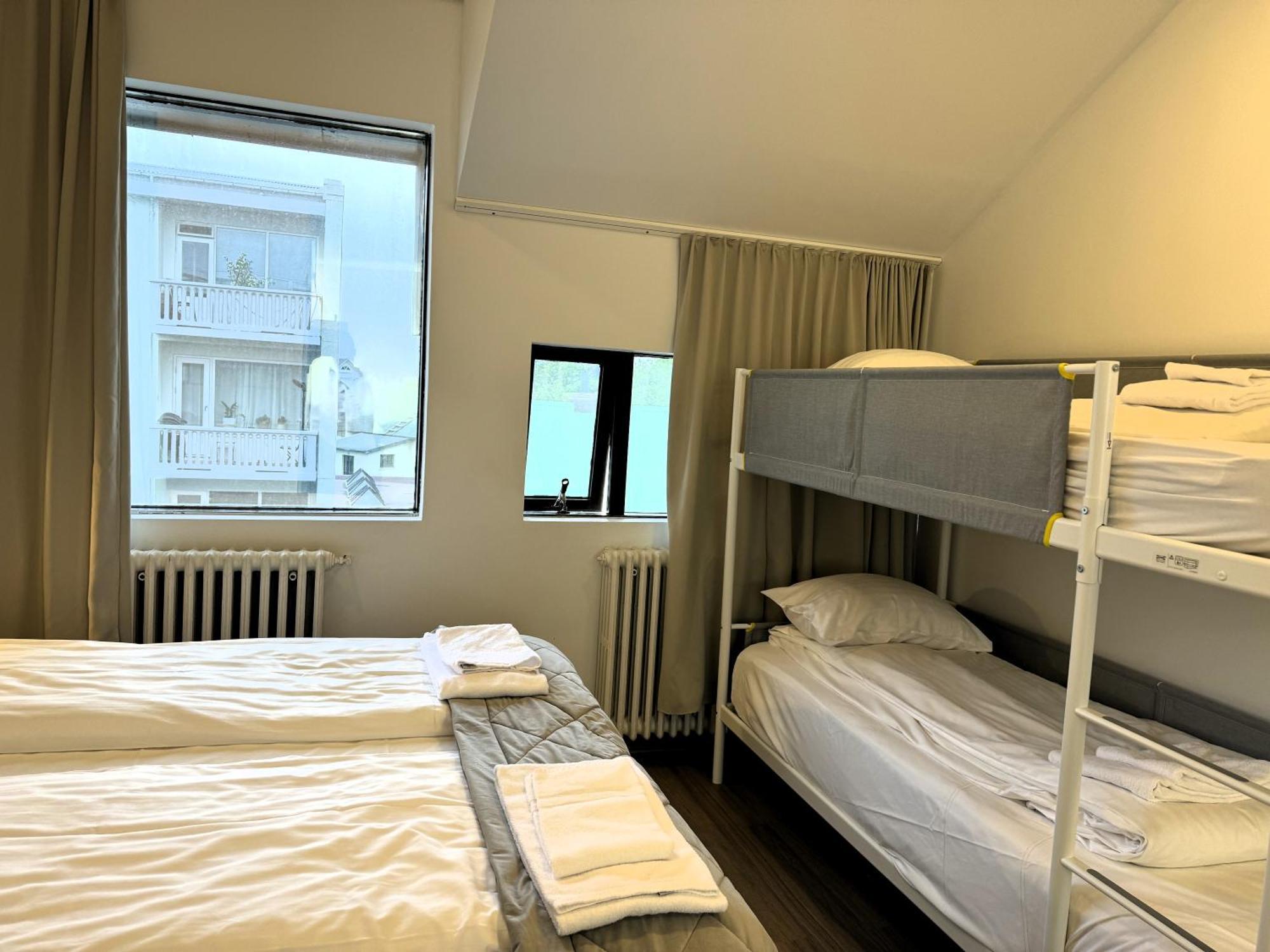 Day Dream L23 Reikiavik