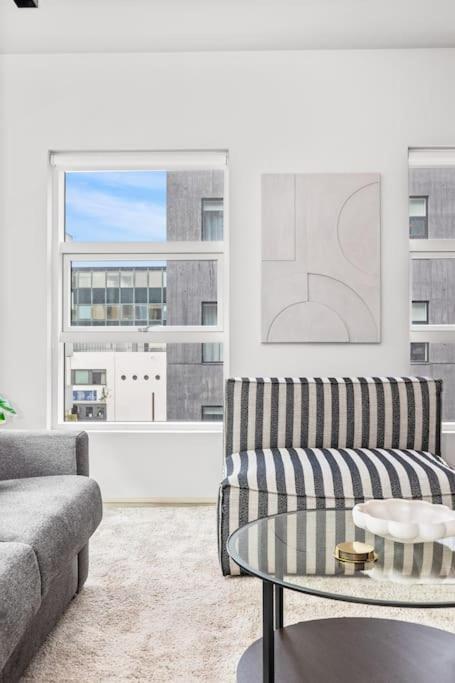 Modern Lux Retreat With 2br&2ba Heart Of The City * Reykjavík