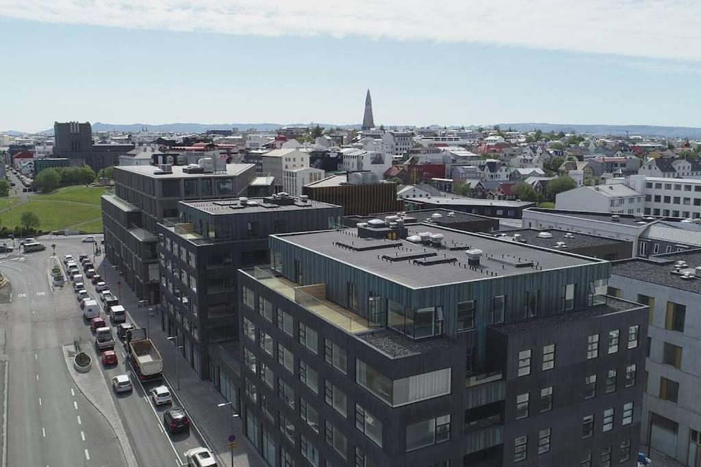 Modern Lux Retreat With 2br&2ba Heart Of The City Reykjavík